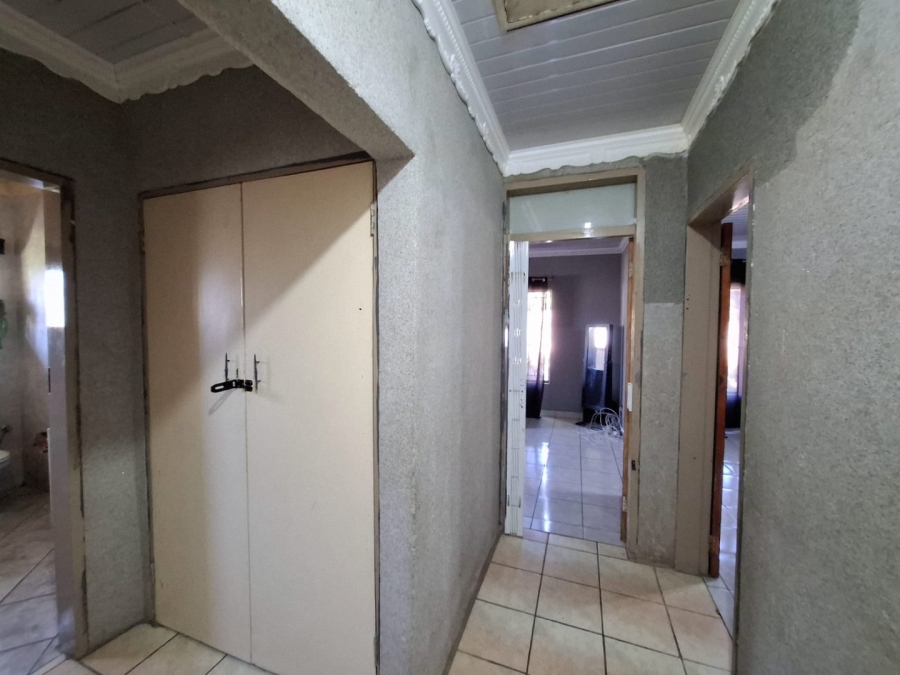 4 Bedroom Property for Sale in Oos Einde North West